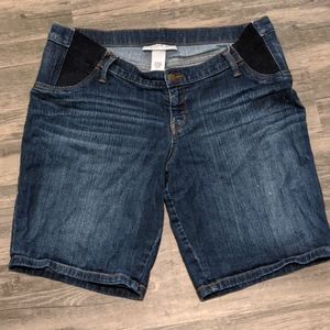 Maternity shorts
